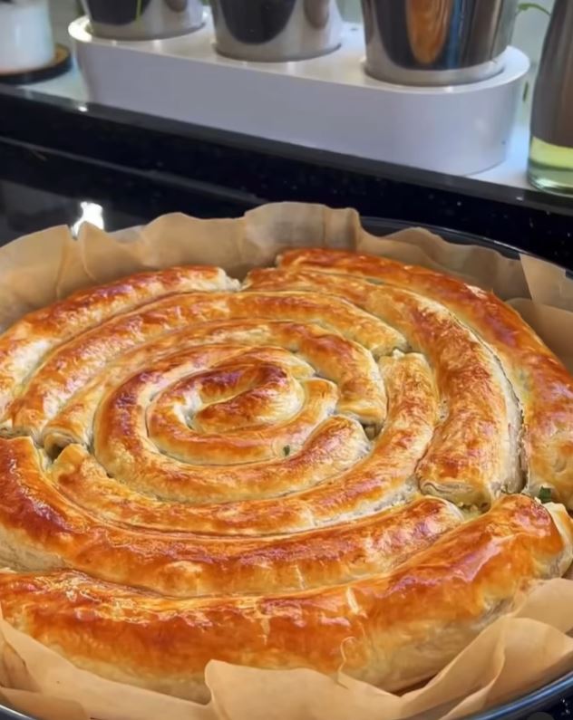 Milföy hamurdan çıtır Peynirli Börek - 1