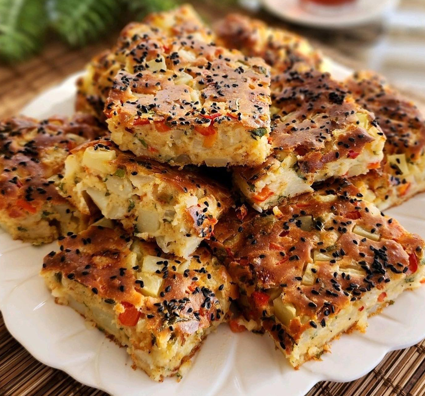 Börek Lezzetinde Patatesli Tuzlu Kek Tarifi - 1