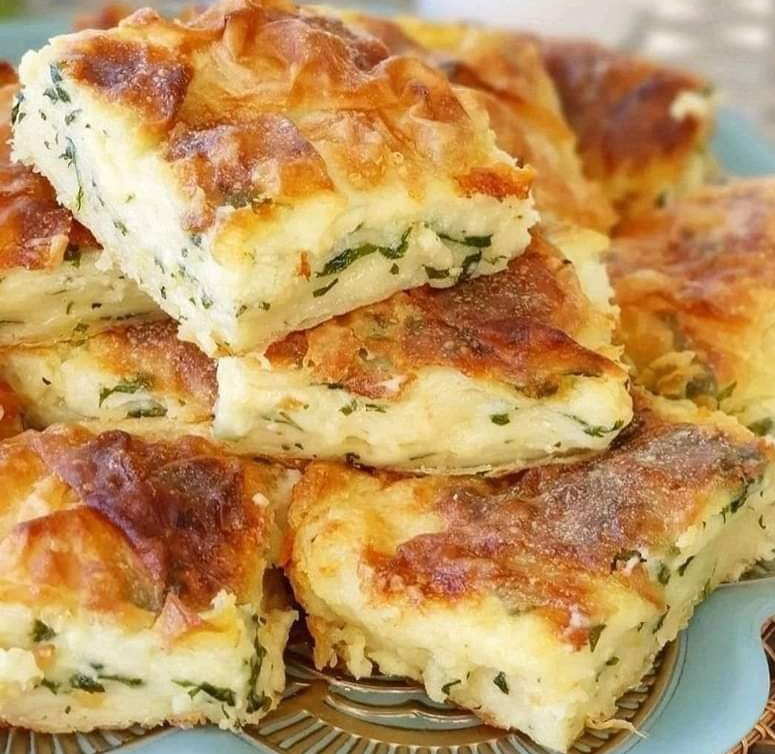 Kabarmaya Doymayan Sodalı Börek Tarifi - 3